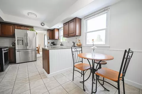 Kitchen - 2677 Carousel Dr, Springfield, OH 45503 photo 5 of 6
