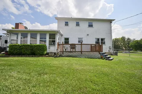 Exterior - 2677 Carousel Dr, Springfield, OH 45503 photo 9 of 13