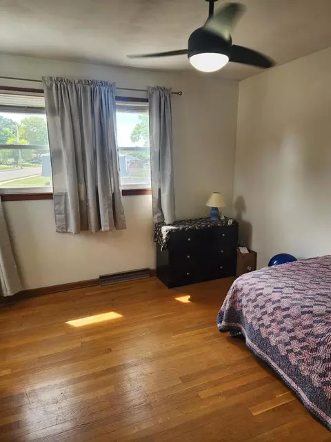 Bedroom - 2677 Carousel Dr, Springfield, OH 45503 photo 5 of 6