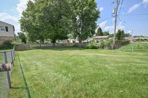 Exterior - 2677 Carousel Dr, Springfield, OH 45503 photo 12 of 13