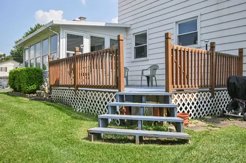 Exterior - 2677 Carousel Dr, Springfield, OH 45503 photo 7 of 13