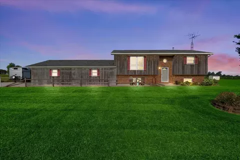 984 Three Mile Rd, Urbana, OH 43078