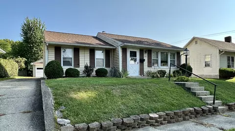 549 E Chillicothe Ave, Bellefontaine, OH 43311