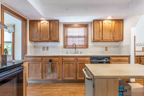 1933 Maiden Ln, Springfield, OH 45504 photo 9