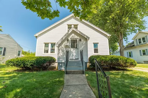 35 Elmwood Ave, Troy, OH 45373