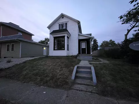712 Columbia St, Saint Marys, OH 45885