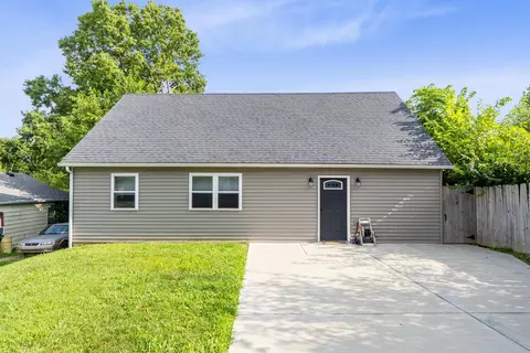 327 Forest St, Fairborn, OH 45324