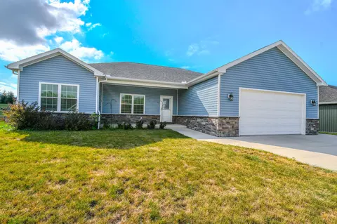 3467 Weldon Dr, Lima, OH 45806