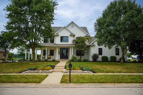 802 Stoneybrook Dr, Saint Marys, OH 45885