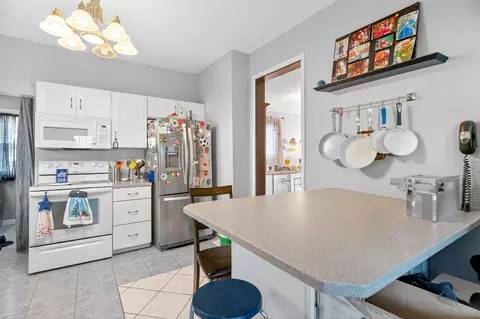Kitchen - 522 S Miami Ave, Sidney, OH 45365 photo 2 of 3