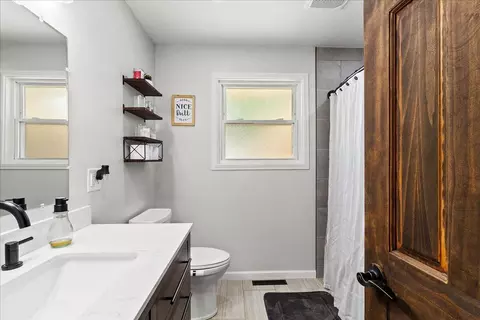 Bath - 3020 Hillside Ave, Springfield, OH 45503 photo 1 of 3