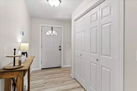 Entry Way - 3020 Hillside Ave, Springfield, OH 45503 photo 1 of 2