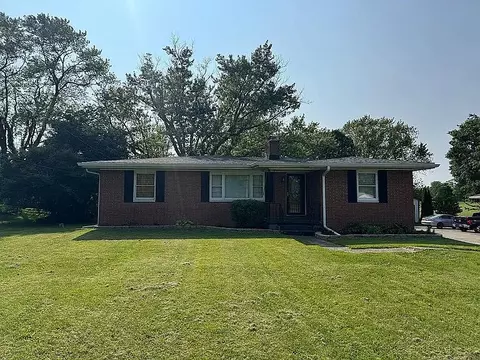 801 S Bird Rd, Springfield, OH 45505 photo 2