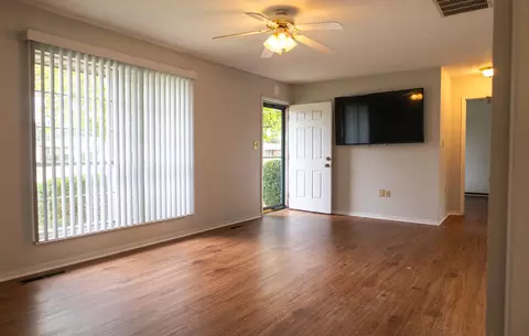 Living - 2922 Derr Rd, Springfield, OH 45503 photo 1 of 2