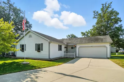 206 White Oaks Ct, Russells Point, OH 43348