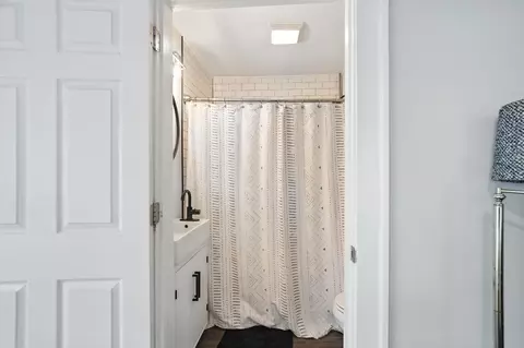 Bath - 319 Bellevue Ave, Springfield, OH 45503 photo 1 of 3