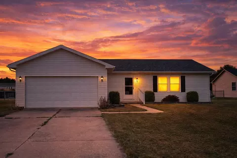 1034 Eleanor Ave, Piqua, OH 45356