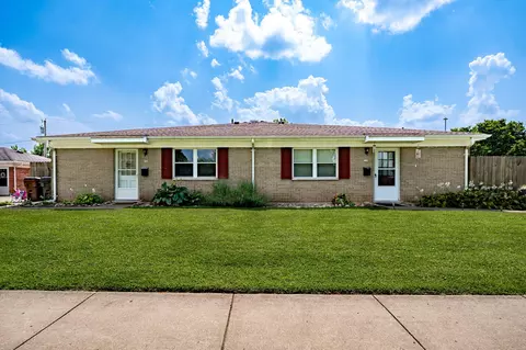 734-740 W Lake Ave, New Carlisle, OH 45344