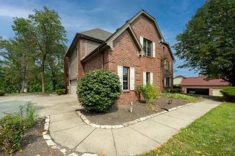 2940 Stonewall Dr, Dayton, OH 45434