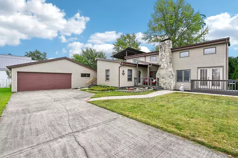 208 Clermont Ave, Russells Point, OH 43348