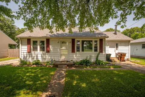 110 Fairview Dr, Carlisle, OH 45005
