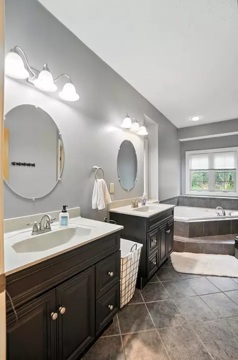 Bath - 4041 Selma Pike, Springfield, OH 45502 photo 2 of 14