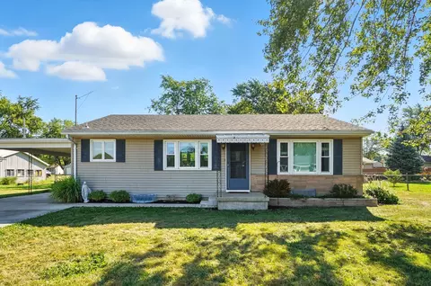 504 S Pine St, Wapakoneta, OH 45895