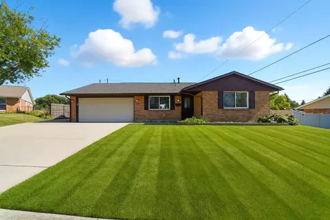 7246 Camrose Ct, Dayton, OH 45424