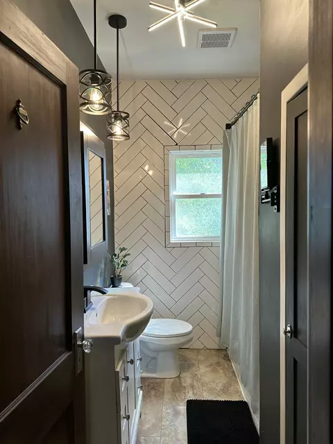 Bath - 830 Chestnut Ave, Sidney, OH 45365 photo 1 of 1