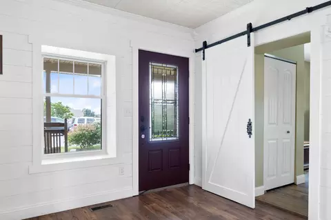 Entry Way - 3888 Folk Ream Rd, Springfield, OH 45502 photo 1 of 10