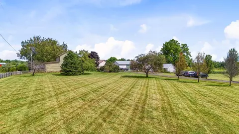 Exterior - 3888 Folk Ream Rd, Springfield, OH 45502 photo 11 of 30