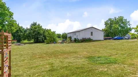 Exterior - 3888 Folk Ream Rd, Springfield, OH 45502 photo 13 of 30