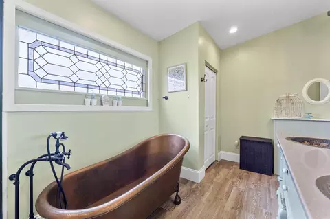 Bath - 3888 Folk Ream Rd, Springfield, OH 45502 photo 4 of 8