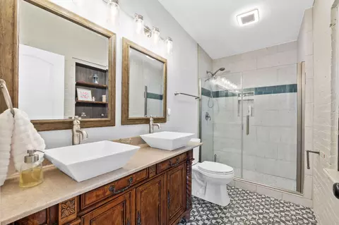 Bath - 3888 Folk Ream Rd, Springfield, OH 45502 photo 6 of 8