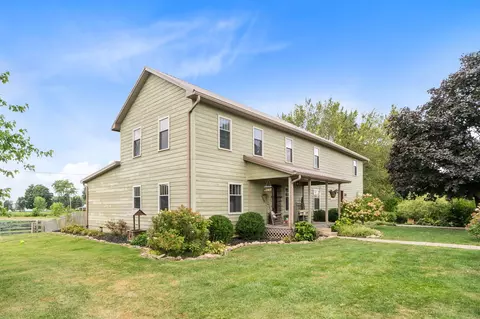 Exterior - 3888 Folk Ream Rd, Springfield, OH 45502 photo 2 of 30