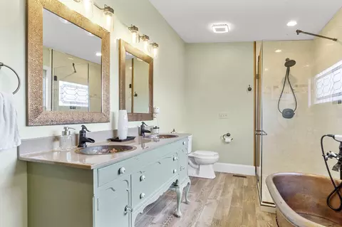 Bath - 3888 Folk Ream Rd, Springfield, OH 45502 photo 1 of 8