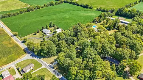 4860 S Pitchin Rd, Springfield, OH 45502 photo 3