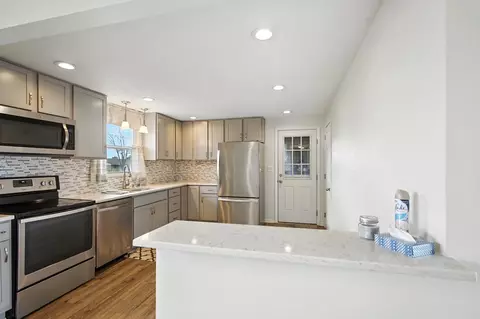 Kitchen - 1334 Midland Rd, Springfield, OH 45503 photo 1 of 6