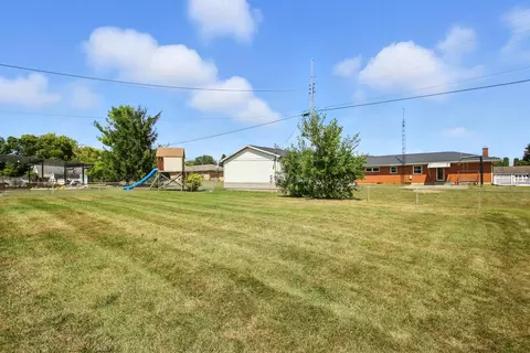 Exterior - 1334 Midland Rd, Springfield, OH 45503 photo 4 of 5