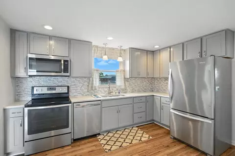 Kitchen - 1334 Midland Rd, Springfield, OH 45503 photo 5 of 6