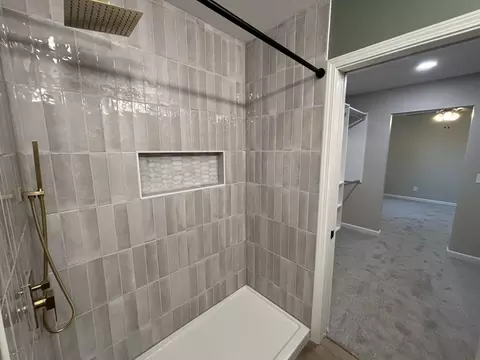 Bath - 515 E Walnut St, Coldwater, OH 45828 photo 3 of 6