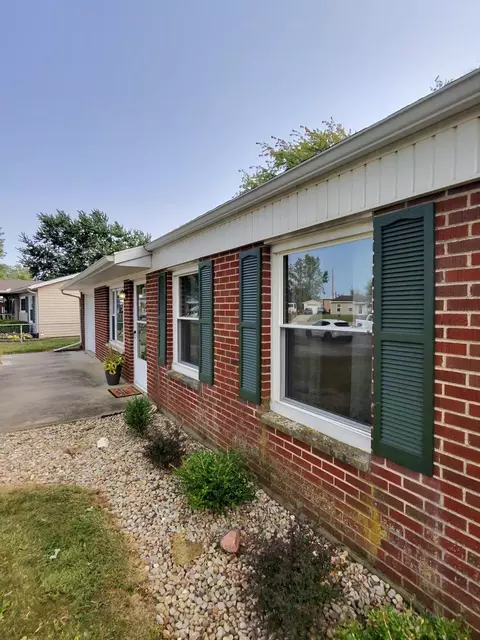 105 Sharp Ln, Greenville, OH 45331