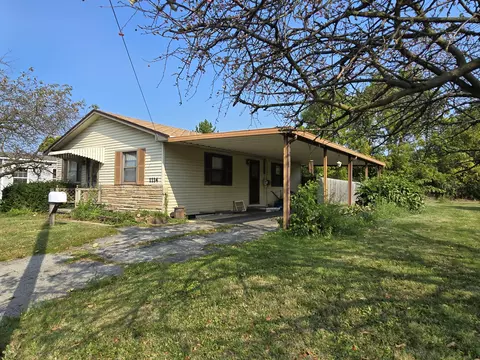 1114 W Sandusky Ave, Bellefontaine, OH 43311