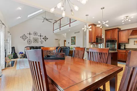 Dining - 4676 Sullivan Rd, Springfield, OH 45502 photo 2 of 2