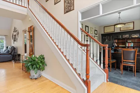Entry Way - 4676 Sullivan Rd, Springfield, OH 45502 photo 4 of 11