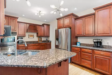 Kitchen - 4676 Sullivan Rd, Springfield, OH 45502 photo 1 of 3