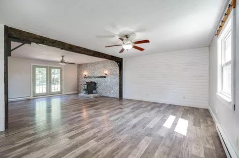 Living - 4960 E County Line Rd, Springfield, OH 45502 photo 2 of 8
