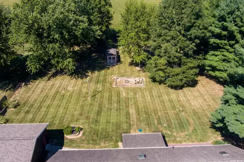 Exterior - 4960 E County Line Rd, Springfield, OH 45502 photo 16 of 17