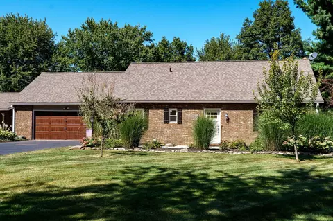 Exterior - 4960 E County Line Rd, Springfield, OH 45502 photo 2 of 17