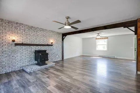 Living - 4960 E County Line Rd, Springfield, OH 45502 photo 6 of 8